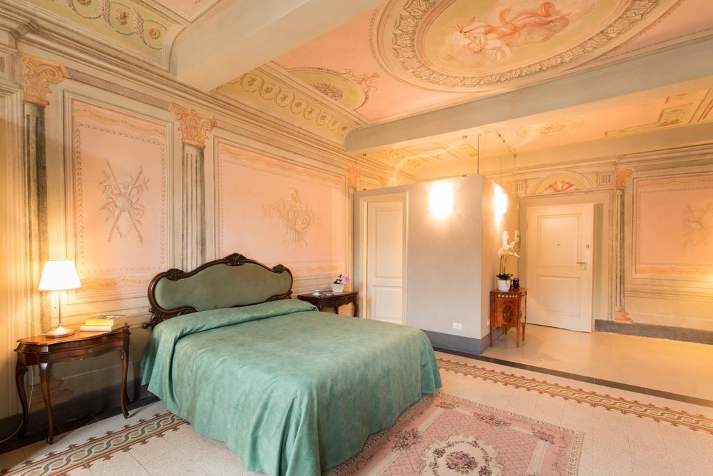 Hotel ALTIDO Palazzo Piazza Mazzini Pescia Camera foto